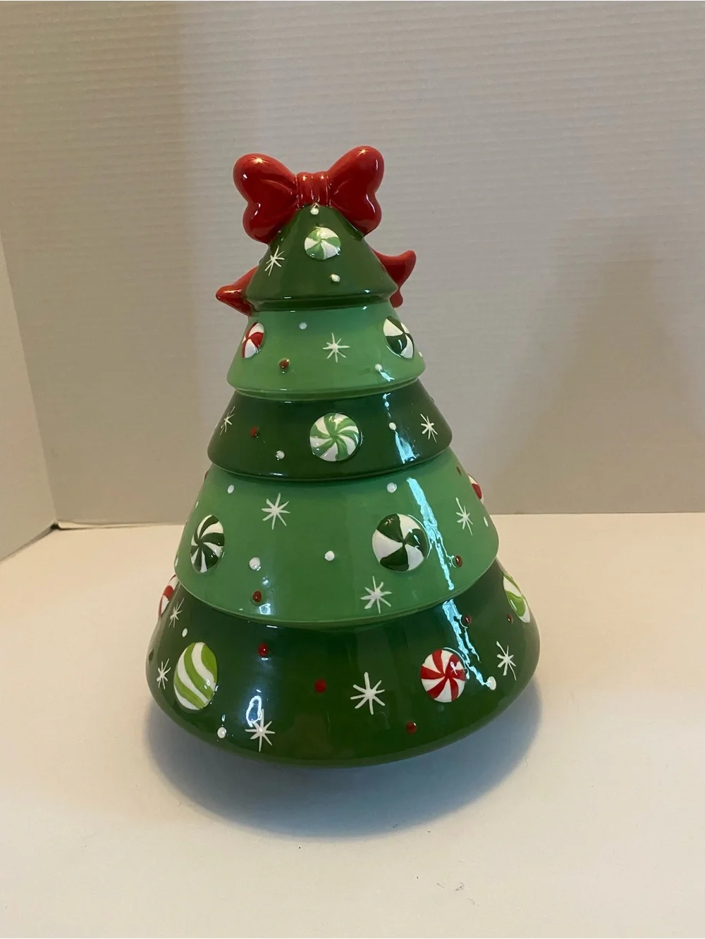 Christmas Tree Cookie Jar w/ Gum Drops & A Bow Atop The Tree Holiday Decor